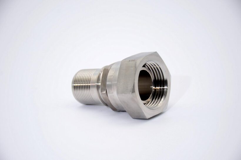316SS PTFE Female BSPP x Swivel Female